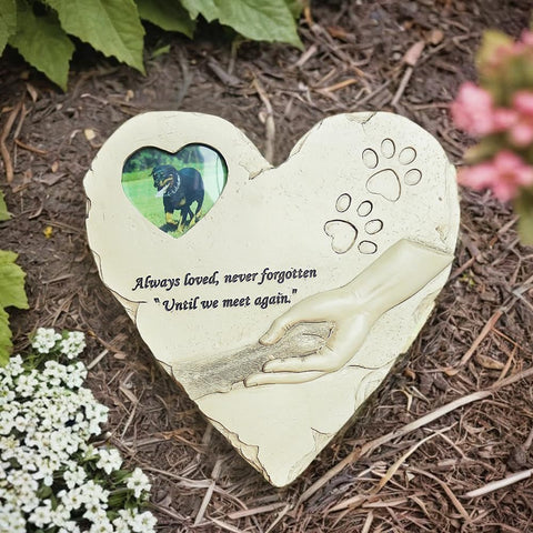 Heart - Shaped Pet Memorial Stone with Photo Frame - Memorialine