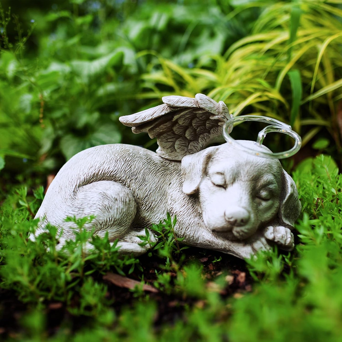 Dog Statue, Solar Pet Memorial Sleeping Dog Garden Sculpture with Angel Wings, LED Light Halo, Outdoor Garden Decoration, 9 X 12 Inch