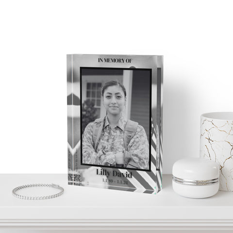 Acrylic Photo Block Memory – A Timeless Tribute